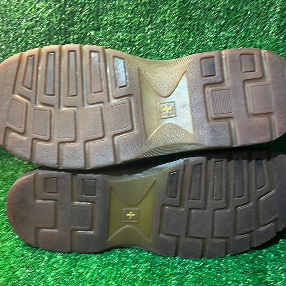 DR MARTENS Genuine Leather Size 11 - Picture 6 of 8